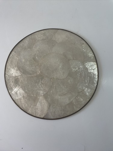 Plateau dessous plat en - dessous,
