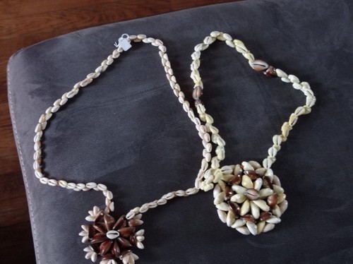 Lot colliers artisanaux - de, 2